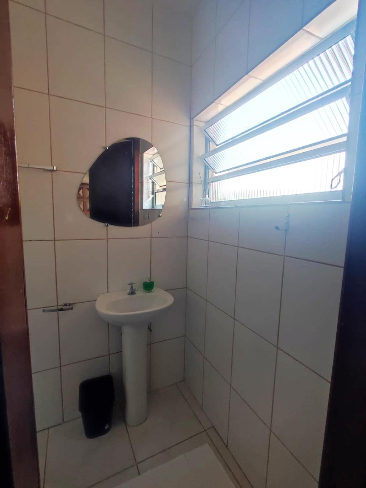 Quarto em Acomodações Particulares Sugoi - Ao Lado Do Aeroporto De Congonhas São Paulo